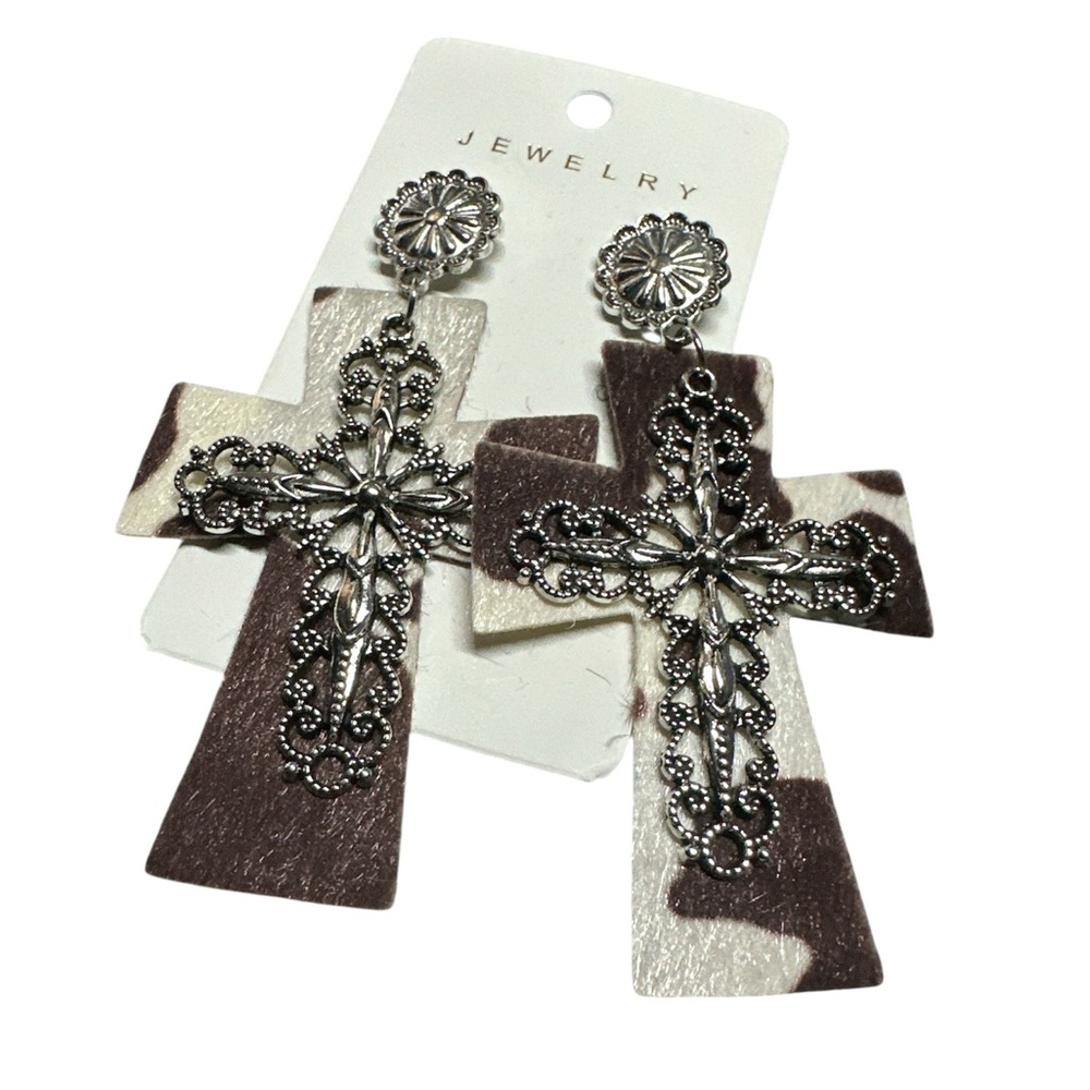 🌺Vintage Bohemian Brown and White Cowhide Cross Earrings